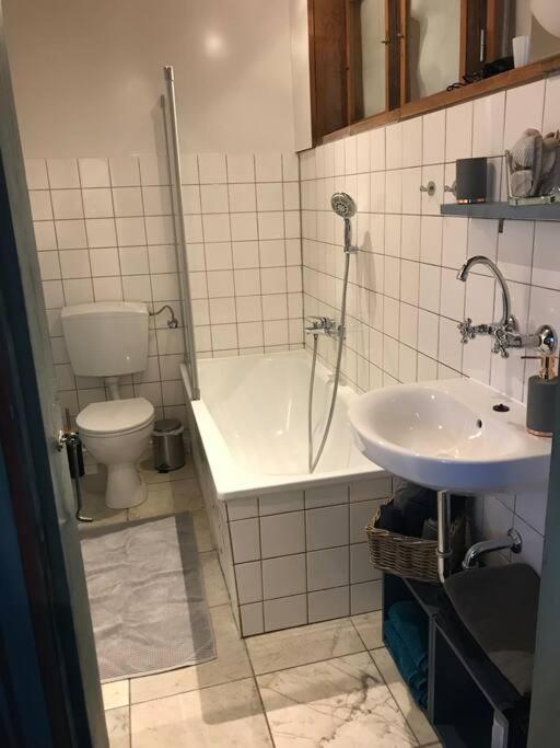 Idylle Unter Reet, Gemuetliche Ferienwohnug Appartement Haseldorf Buitenkant foto